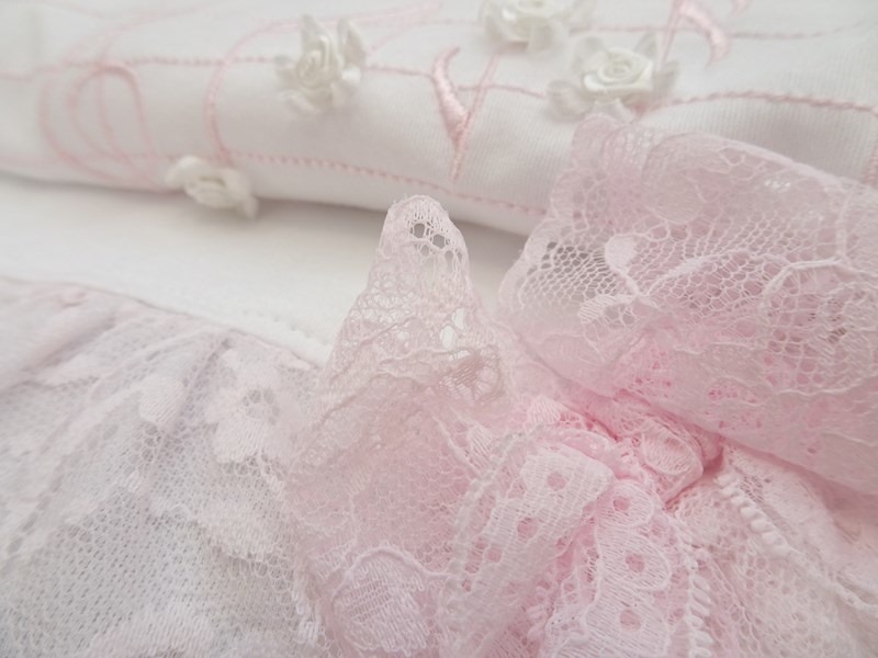 Collezione corredino nascita neonati, Petit Sora, Piccola Giuggiola, Aletta,  Bebè di Almy, tutine, copertine, scarpine e accessori neonato e neonata -  shop online